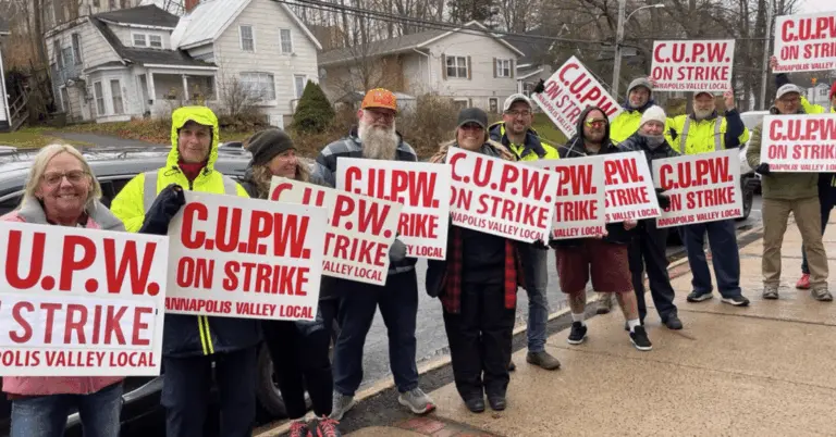 Overview of the Canada Post Postal Workers Union Strike image 1
