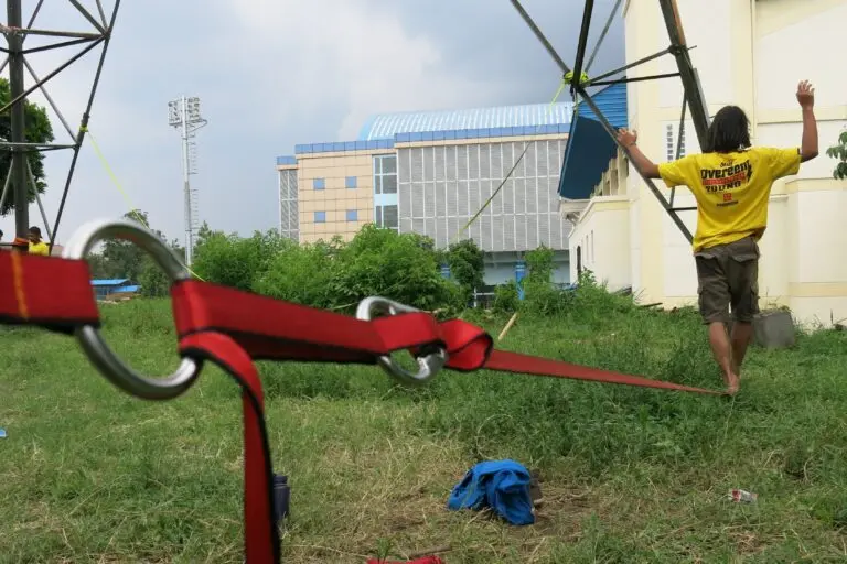 The Growing Trend of Slacklining in Canada image 1