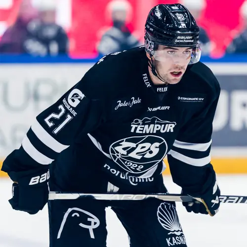 Tyler Steenbergen: A Bright Future in Canadian Hockey
