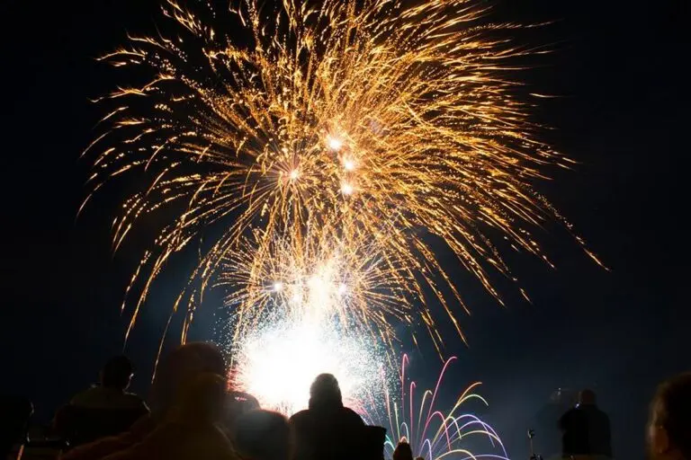 What is Open on Victoria Day 2023 in Canada image 1