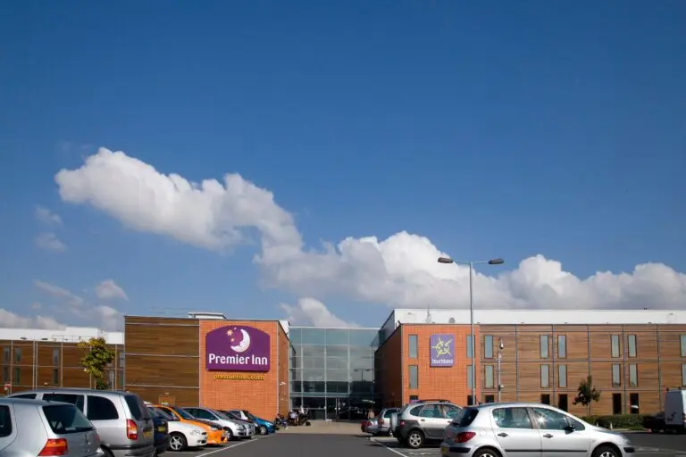 Exploring Bath Road: A Vibrant Community Hub