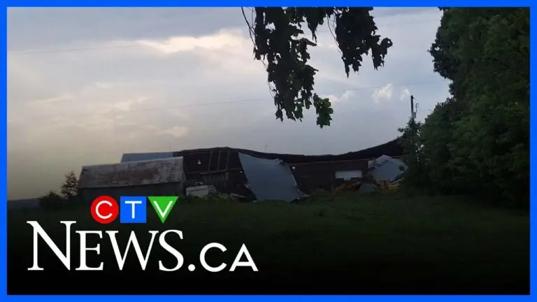 Une Tornade Devastatrice Frappe Danville, Québec image 1