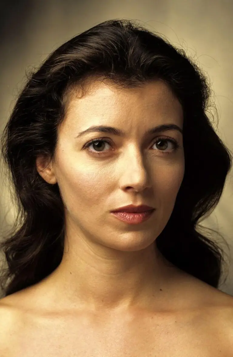The Career and Impact of Mia Sara image 1