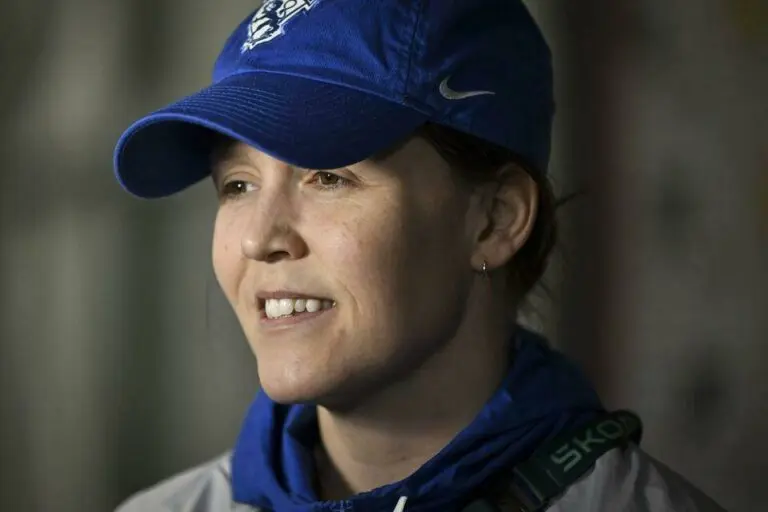 The Impact of Michelle Karvinen on Women’s Hockey