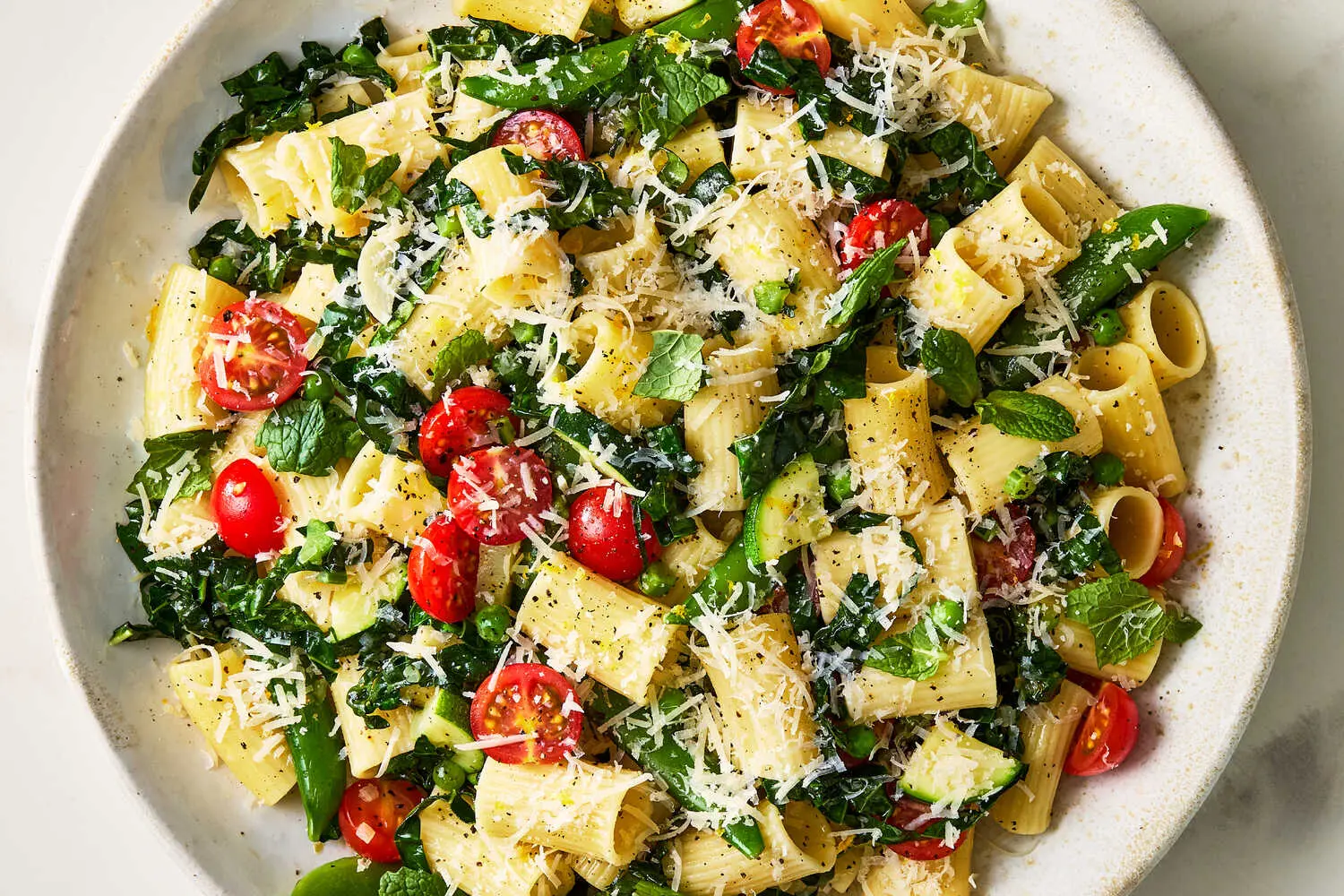 The Versatile World of Pasta Salad: Recipes and Tips
