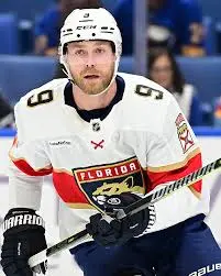 Sam Bennett: The Rise of a Hockey Sensation