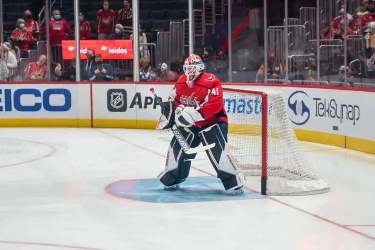 Vitek Vanecek: A Goalie to Watch in the NHL