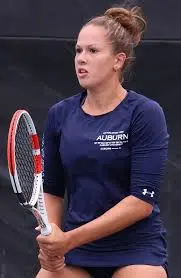 A Arseneault: A Promising Talent in Canadian Tennis