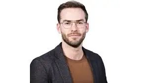 Alexandre Duval Journaliste : Un Acteur Clé du Journalisme Canadien