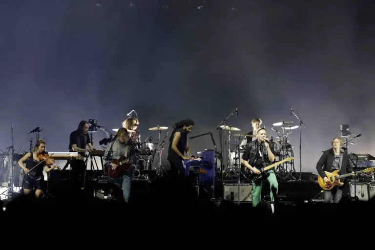 The Cultural Significance of Arcade Fire in Today’s Music Scene