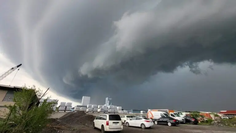 Avertissement de Tornade en Ontario Oriental : Ce Que Vous Devez Savoir
