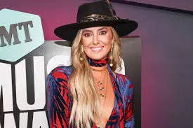 Lainey Wilson: Journey of a Country Music Sensation