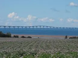 Le Pont de la Confédération : Un Lien Essentiel au Canada