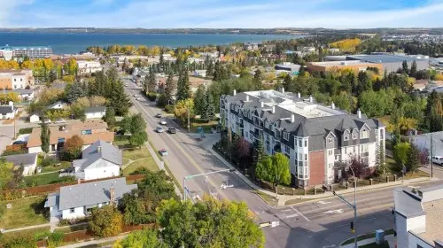 Explore the Beauty and Community of Sylvan Lake, Alberta image 1