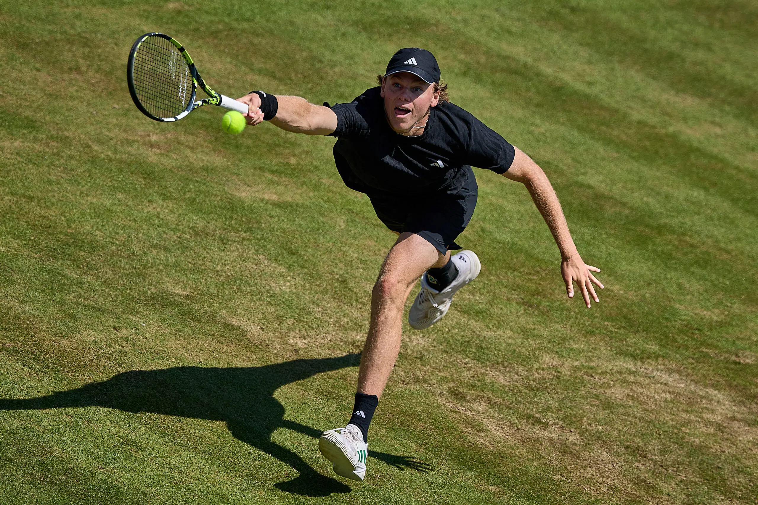 The Remarkable Rise of Alex Michelsen in Tennis image 1