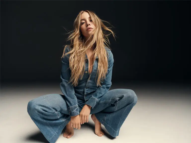 Sydney Sweeney’s Trendsetting Jeans Collaboration with American Eagle