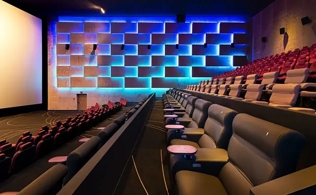Overview of Cineplex and Its Significance in Canada image 1