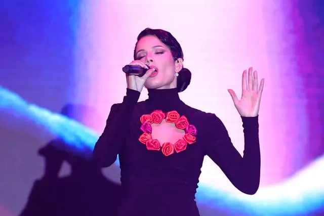The Rise and Impact of Halsey in the Music Industry image 1