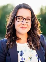 Julie Dufour: Leadership and Vision as Mairesse of Saguenay