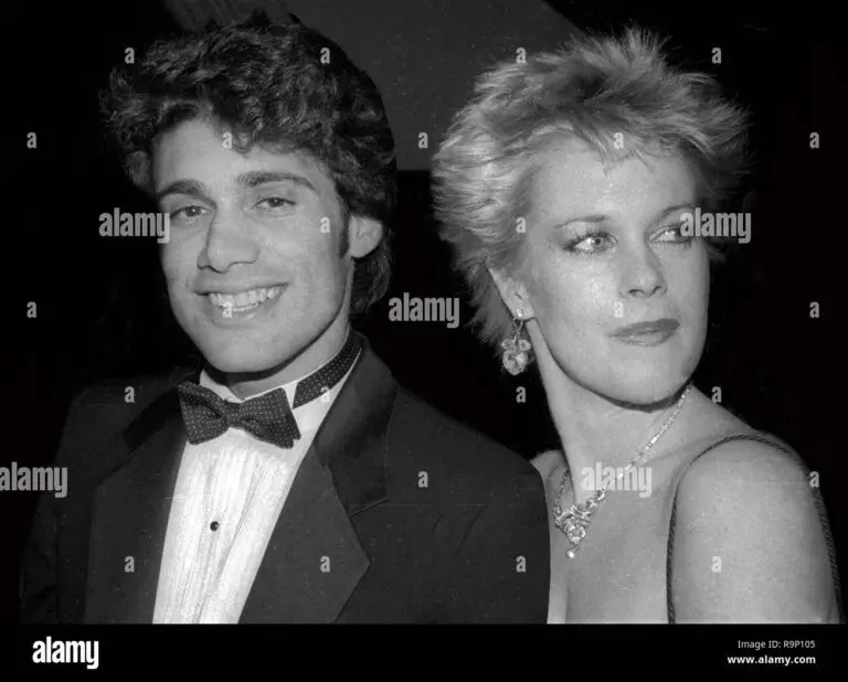 Exploring the Career of Melanie Griffith image 1