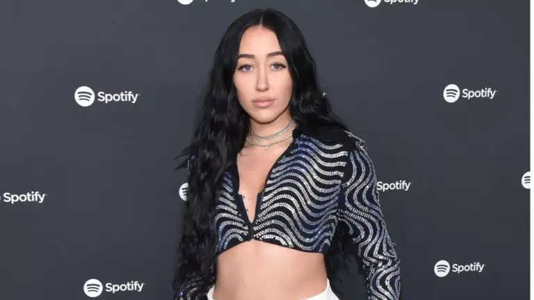 The Journey of Noah Cyrus: A Rising Star in the Music Industry