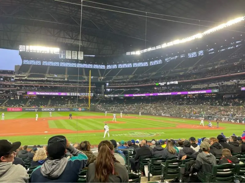 Rangers vs Mariners: A Thrilling Clash in Baseball