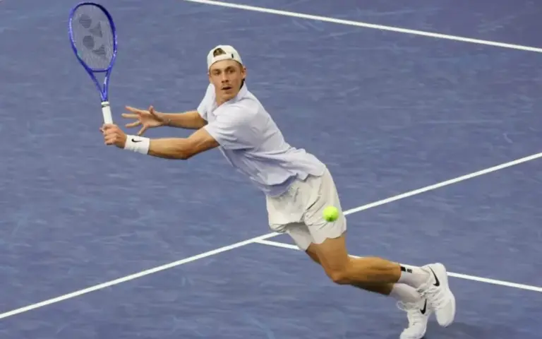 Denis Shapovalov: A New Force in Tennis