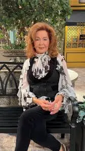 The Inspiring Journey of Suzanne Rogers: Philanthropy and Fashion