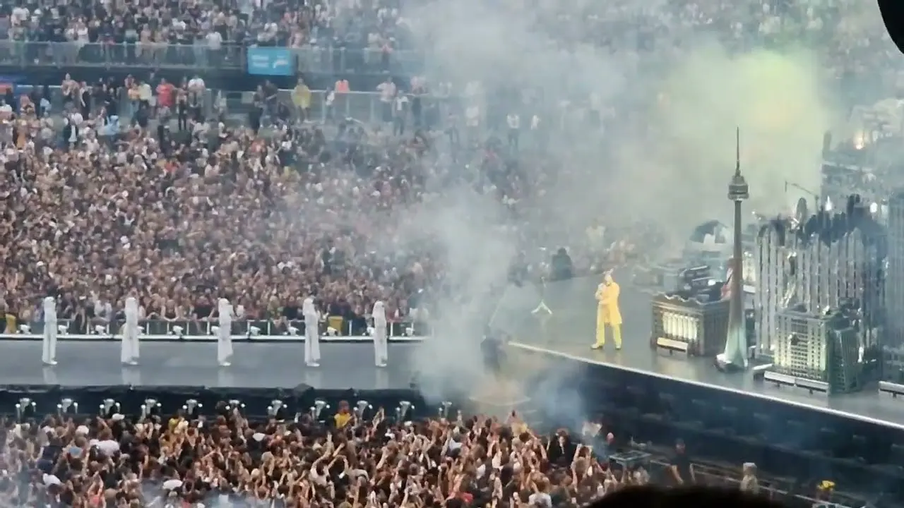 The Unforgettable Experience of a Weeknd Concert image 1