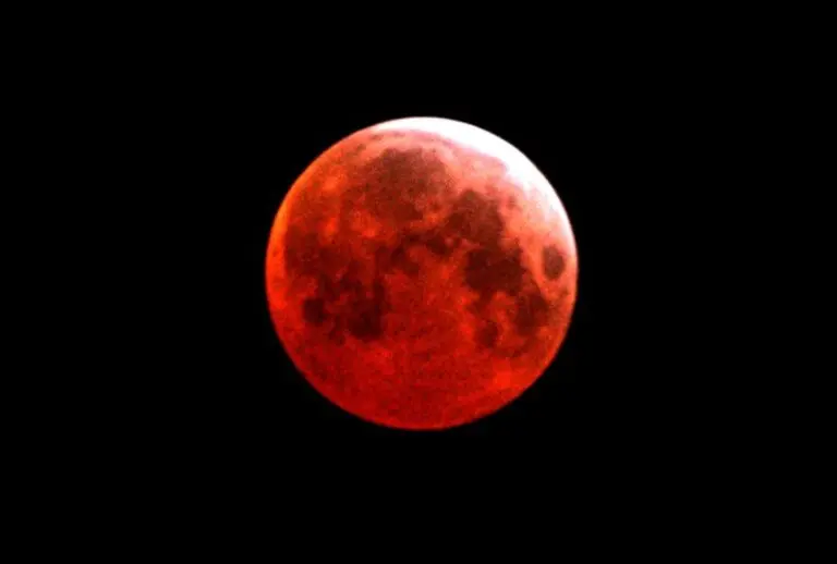 Understanding the Red Moon Phenomenon Tonight image 1