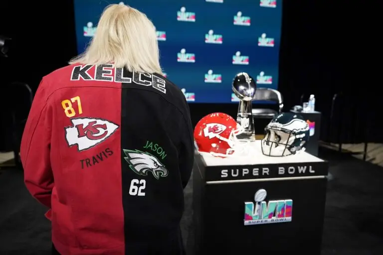 The Inspiring Journey of Donna Kelce, Football’s Proud Mom