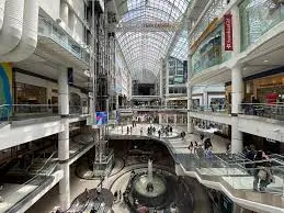 Exploring the Eaton Centre: A Shopping Experience Like No Other