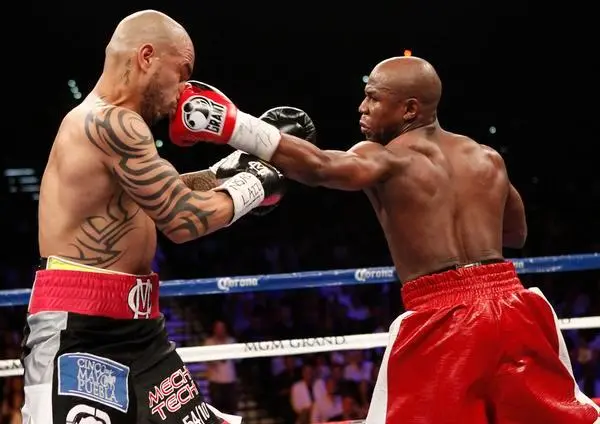 Floyd Mayweather Announces Return to the Ring image 1