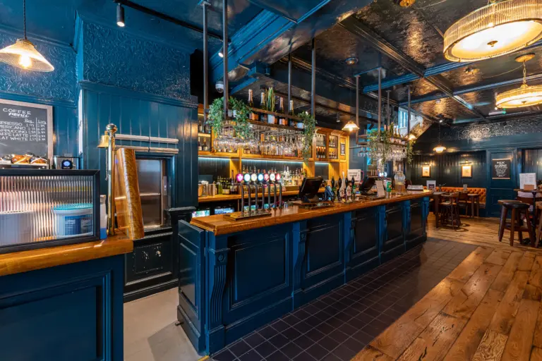 Exploring the Imperial Pub: A Staple of Toronto’s Nightlife