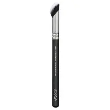 Exploring the Latest Makeup Trends in 2023 image 1