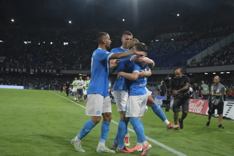 Découvrir Naples et Pise : Des Joyaux de l’Italie