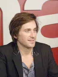 Discover the Musical Journey of Thomas Dutronc image 1