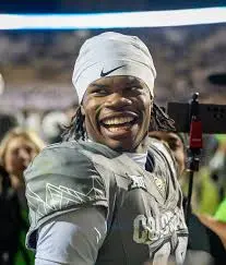 Exploring the Talent of Travis Hunter in College Football image 1