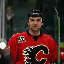 Flames Score Big in Thrilling NHL Matchup image 1