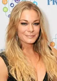 The Rise and Impact of LeAnn Rimes in Country Music image 1