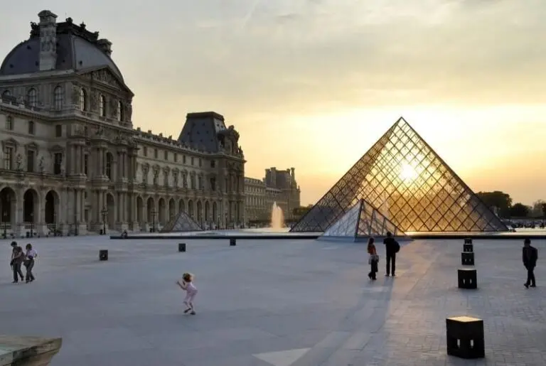 Exploring the Musée du Louvre: A Jewel of Art and History