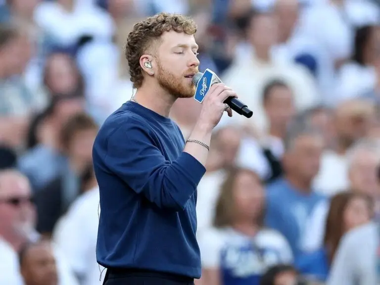 Who Sang the Canadian National Anthem Tonight?