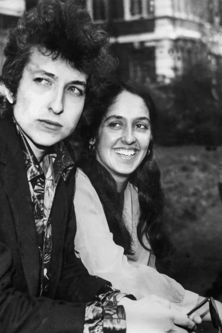 The Legacy of Joan Baez: Music and Activism Intertwined