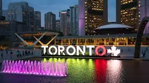Exploring Nathan Phillips Square: Heart of Toronto
