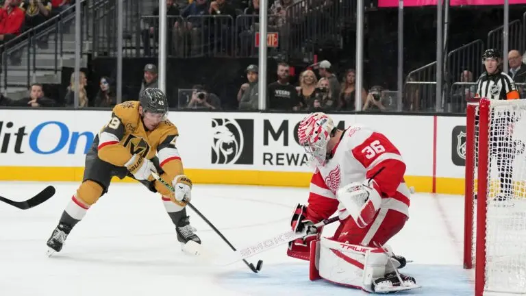 Red Wings vs Golden Knights: A Battle on Ice