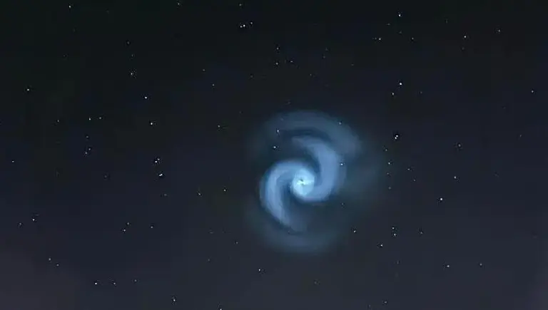 La spirale dans le ciel : entre mystère et explication scientifique