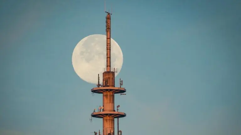 Understanding the Super Moon Phenomenon in 2023 image 1