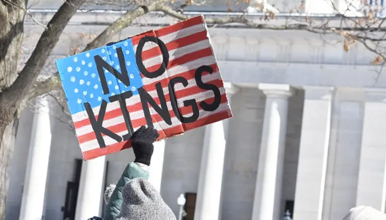 Understanding the ‘No Kings’ Movement: A Shift Towards Equality