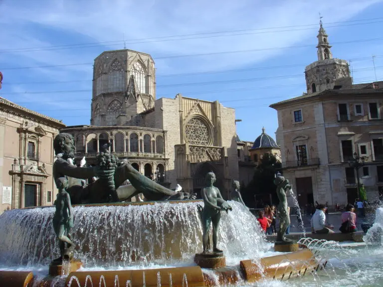 Get Ready for the Valencia Marathon 2025 image 1