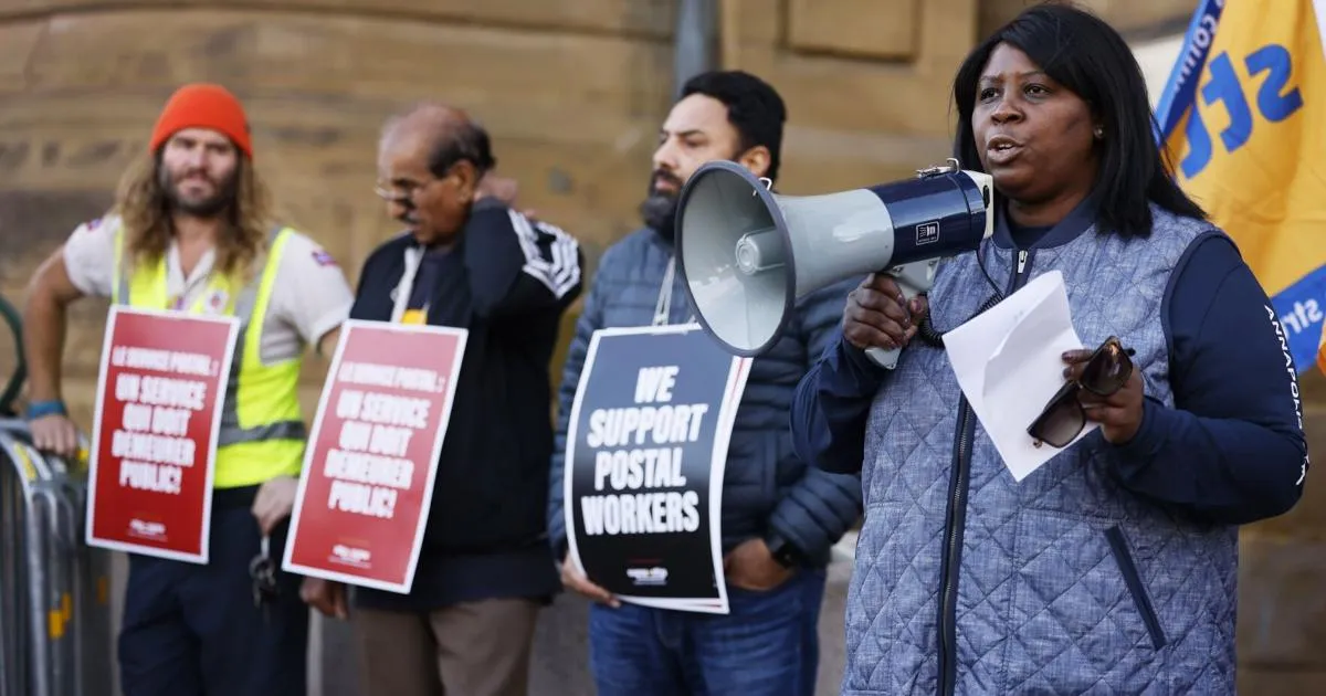 canada post strike — CA news